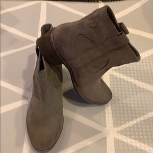 Lucky western ankle boots